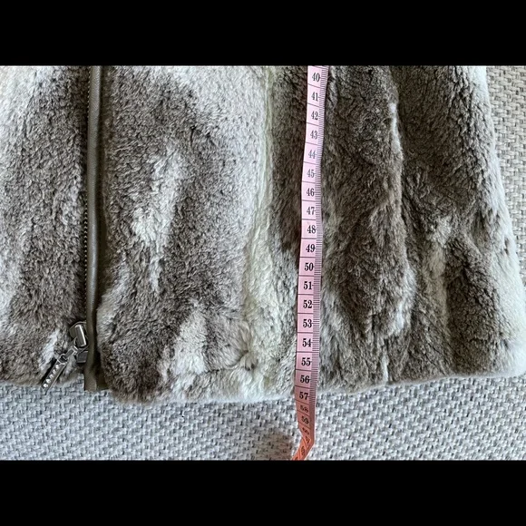 Real Rex Rabbit Fur Vest - Picture 10 of 10